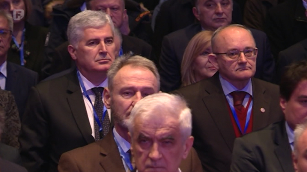 Izmišlja li se priča o trećem entitetu ili je Čoviću kratko sjećanje?